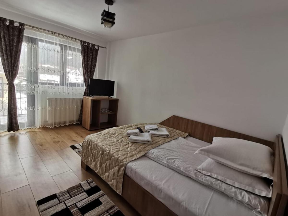 Casa Dana Olteanu Hotel Moeciu De Sus Eksteriør billede