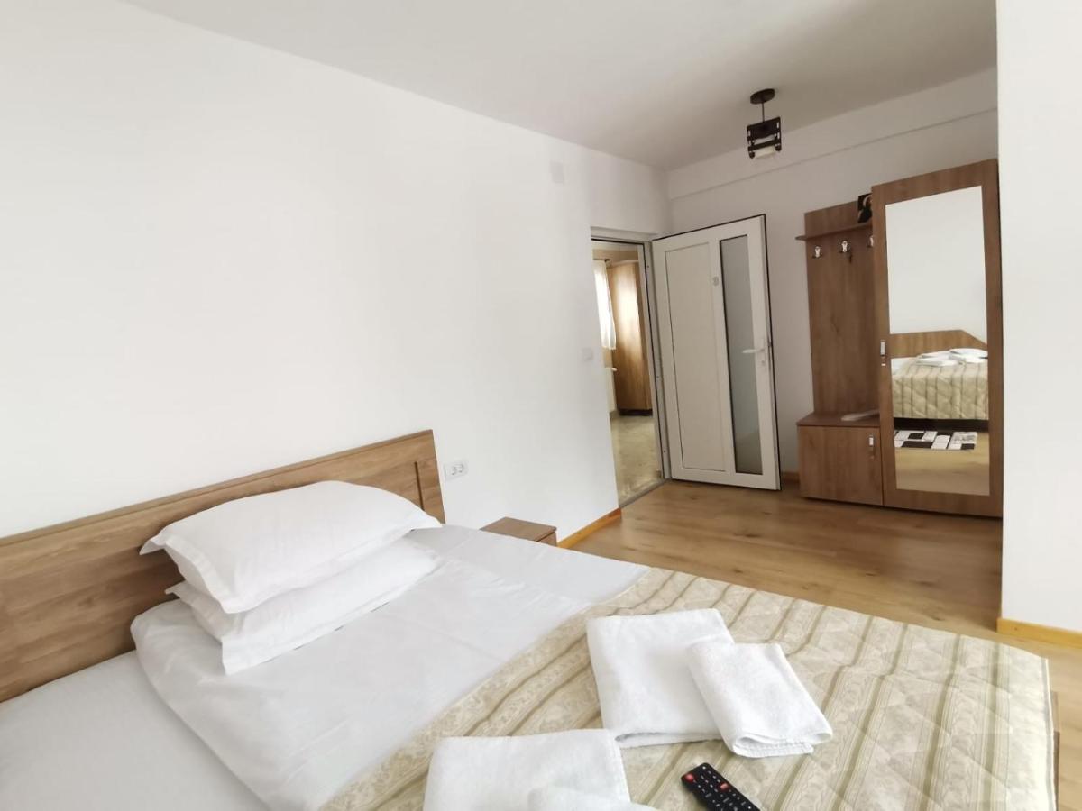 Casa Dana Olteanu Hotel Moeciu De Sus Eksteriør billede